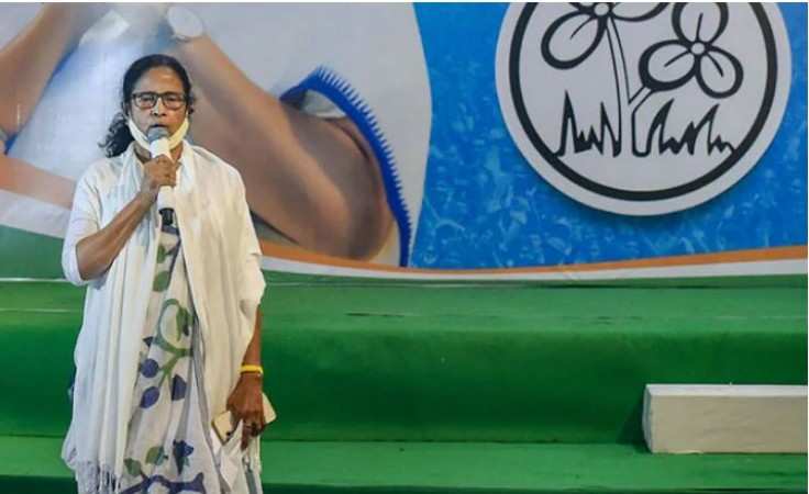 Mamata Banerjee ने बंगाल में खूनी संघर्ष, खूनी संघर्ष के बाद आपात बैठक बुलाई