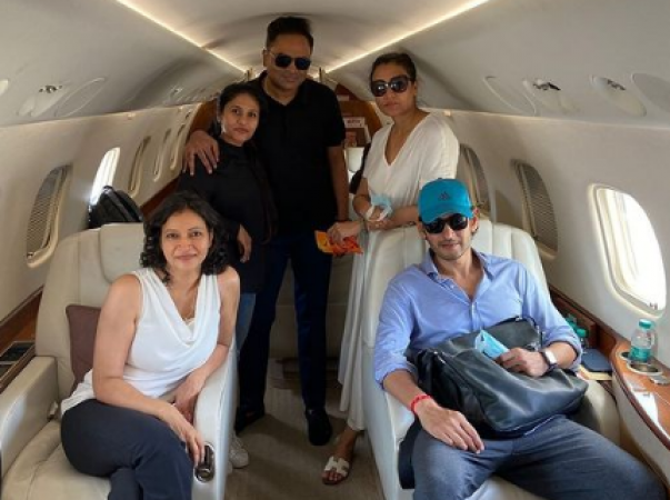 Photo Viral: गोवा शेड्यूल खत्म करने के बाद महेश बाबू निजी विमान से हैदराबाद पहुंचे