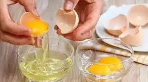 Health Tips- आइए जानते हैं कि अंड की जर्दी फायदेमंद हैं या नुकसानदायक