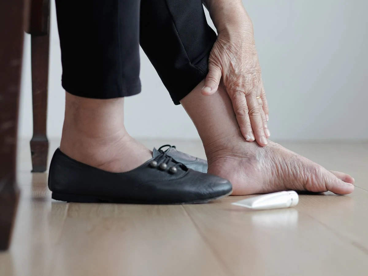Health Tips- पैर दिखा रहे हैं यह लक्षण, तो हो सकती हैं डायबिटीज