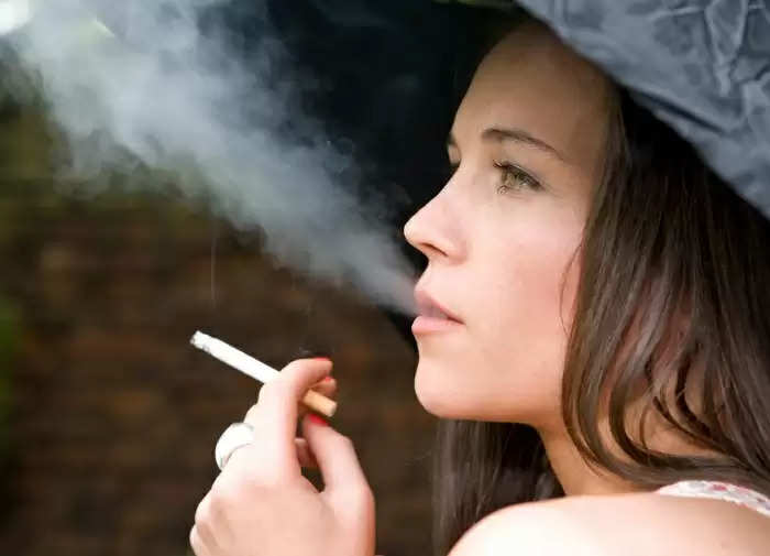 Health Tips- सेहत के लिए हानिकारक हैं धूम्रपान करना, इन बीमारियों का होता हैं खतरा