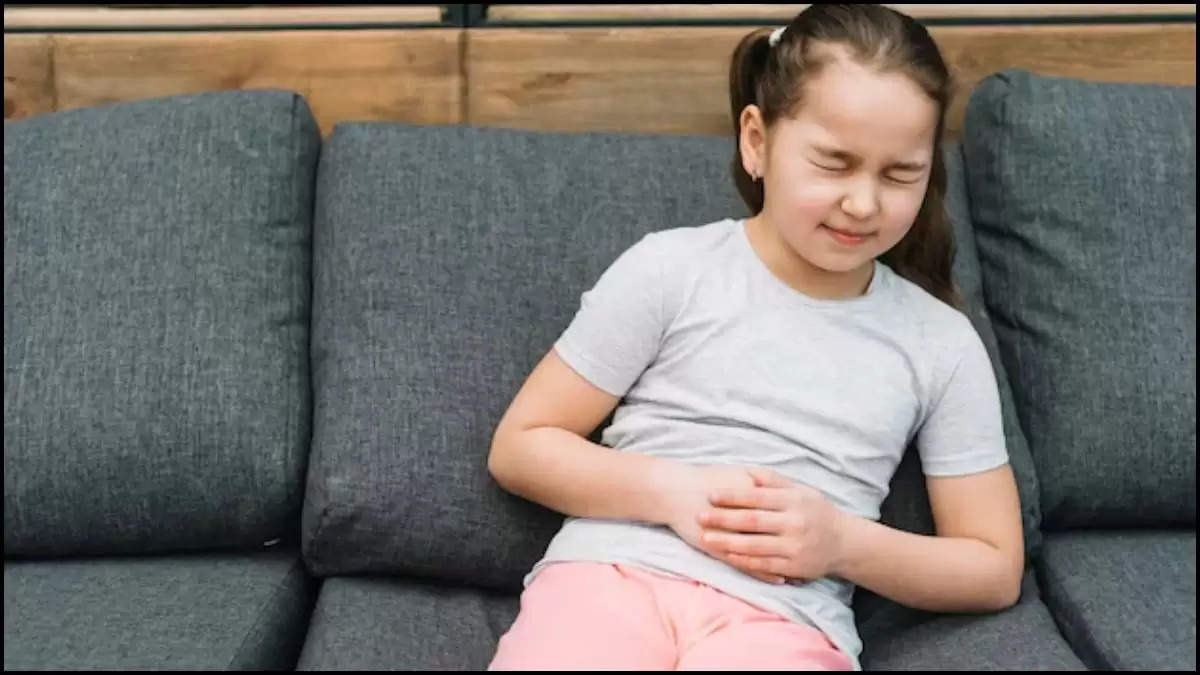 Health Tips- क्या आपका बच्चा पेट के कीड़े से परेशान हैं, तो आजमाएं ये घरेलु नुस्खें