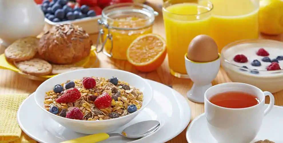 Health Tips- नाश्ता करते वक्त भूलकर भी ना करें ये गलतियां, हो सकती है परेशानी