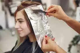 Hair Care Tips- बालों को कलर करते समय इन बातों का रखें खास ख्याल