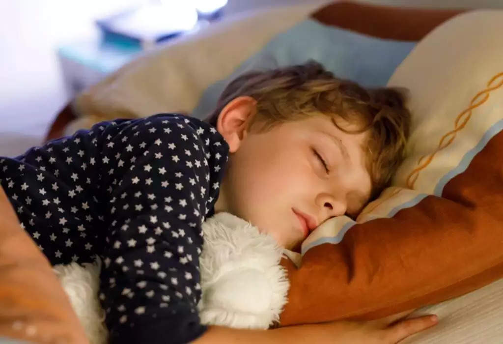 Health Tips- क्या आपको सोते हुए पसीना आता हैं, कहीं कोई गंभीर बीमारी तो नहीं